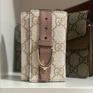 SOLD-Gucci Beige and Mauve Monogram Key Wallet